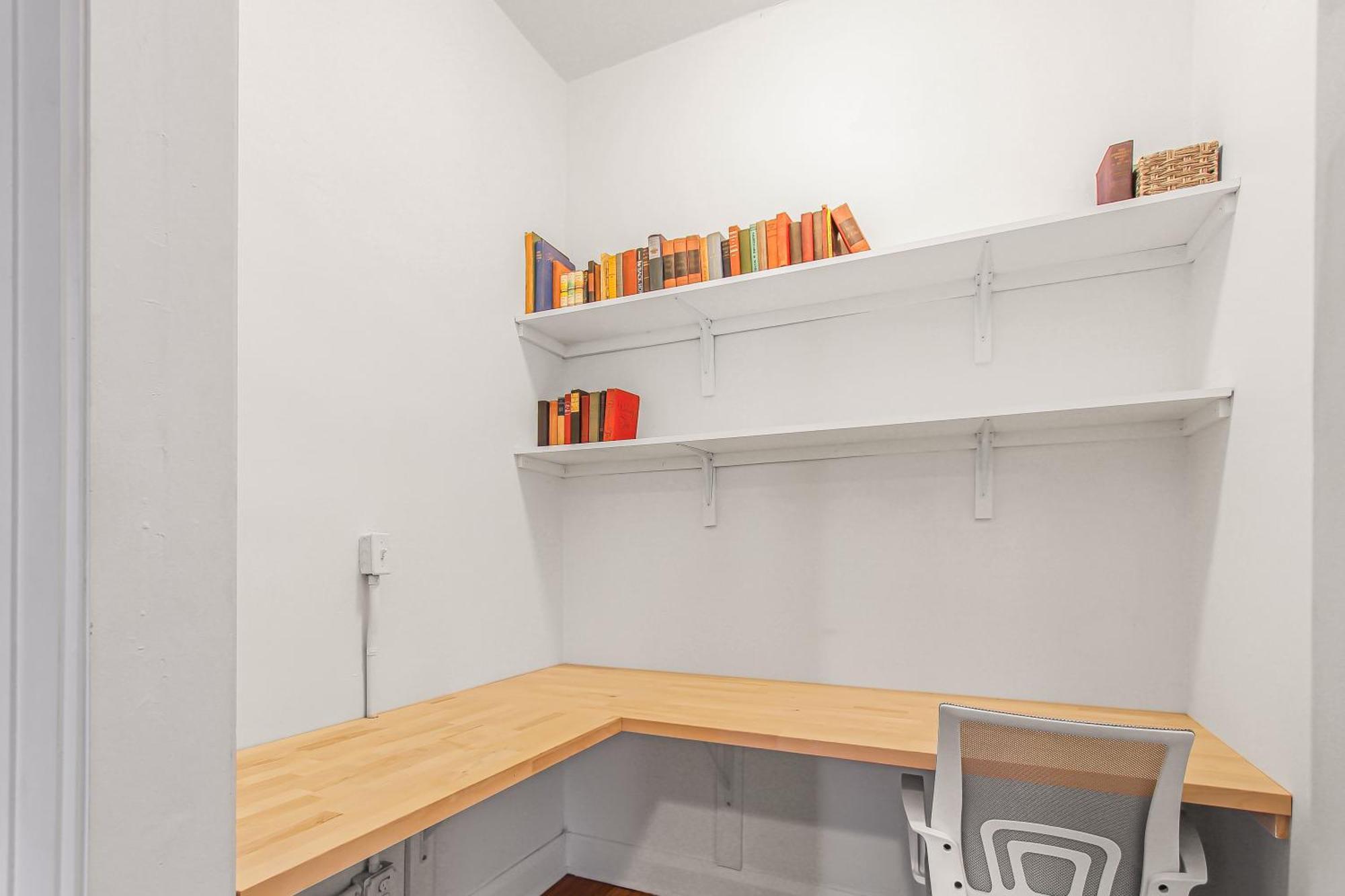Library Square Suites トレド エクステリア 写真