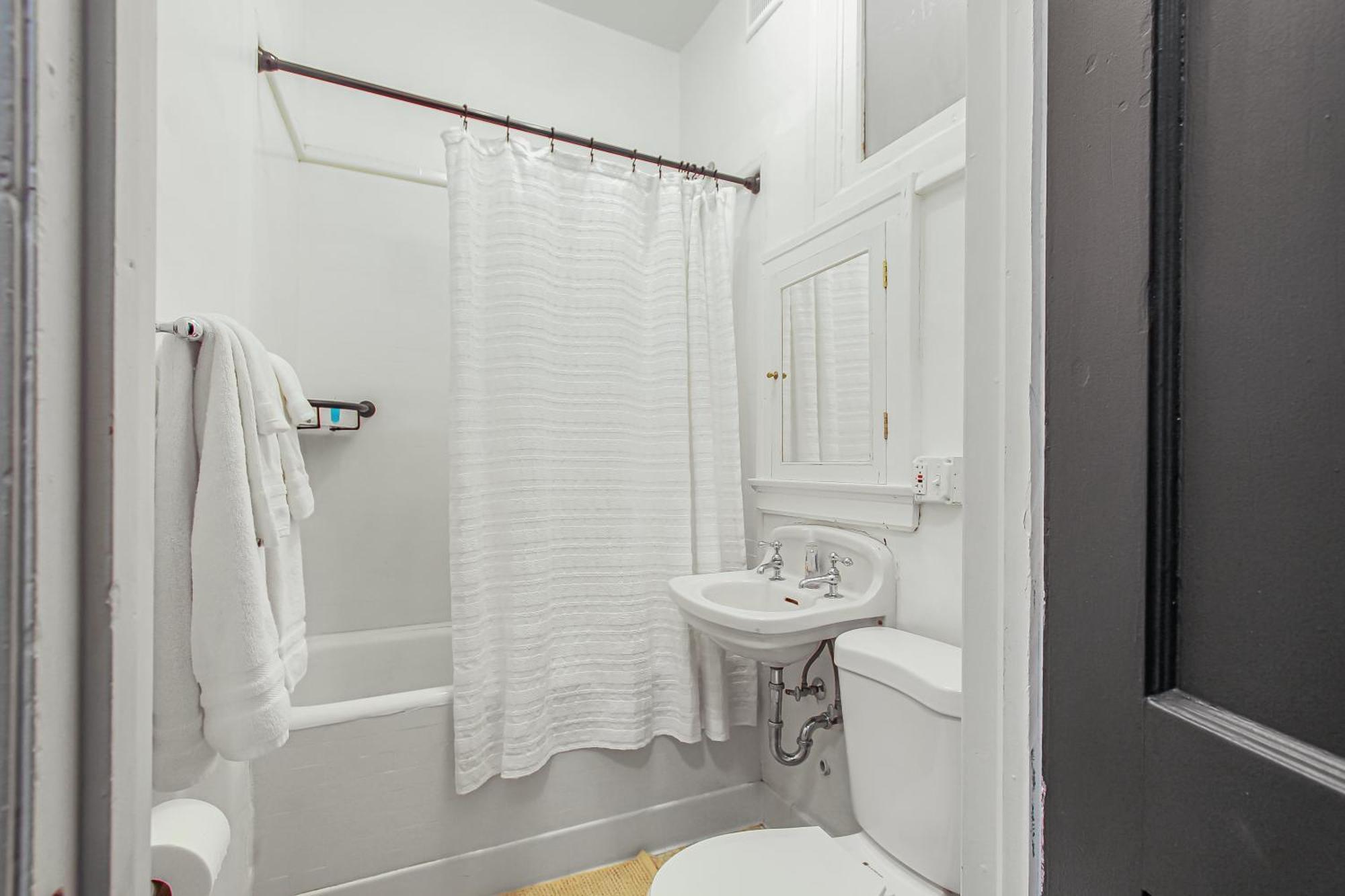 Library Square Suites トレド エクステリア 写真